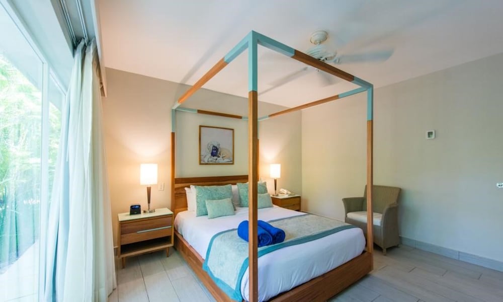 VH Atmosphere - Adults Only - Property Image 43