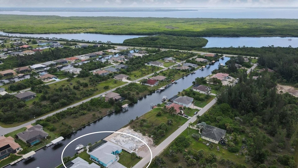 South Gulf Cove 3 Bedroom Canal Pool Home 3 Home