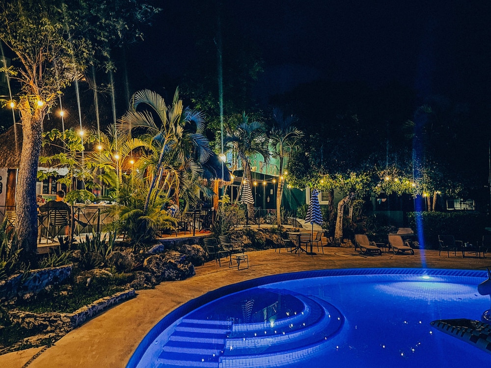 Viajero Bacalar Hostel
