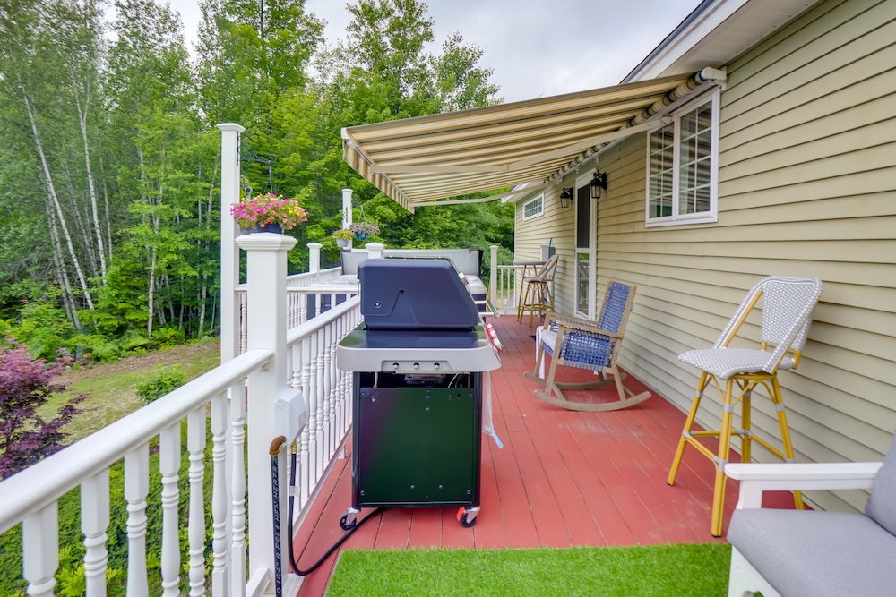 Conway Home w/ Private Hot Tub, Deck & Game Room! view 4