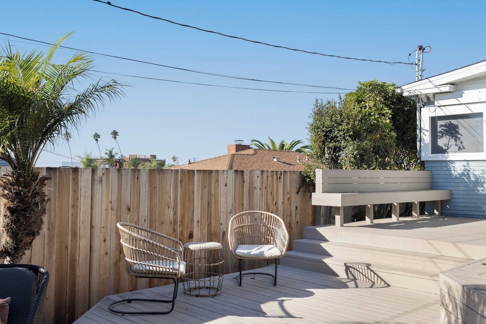 Cliff View by Avantstay Hot Tub + Fire Pit 1 Block From Downtown La Jolla