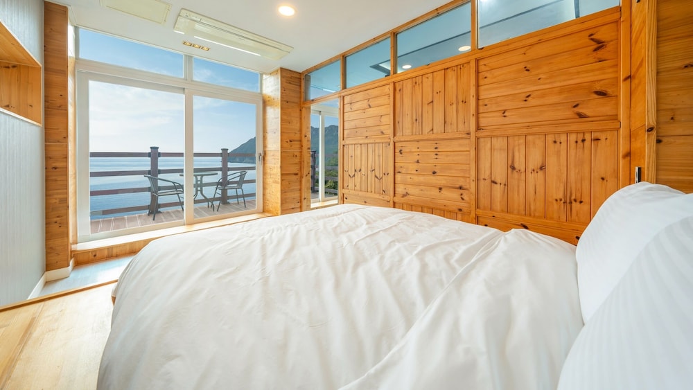 Geoje Inbito Pension