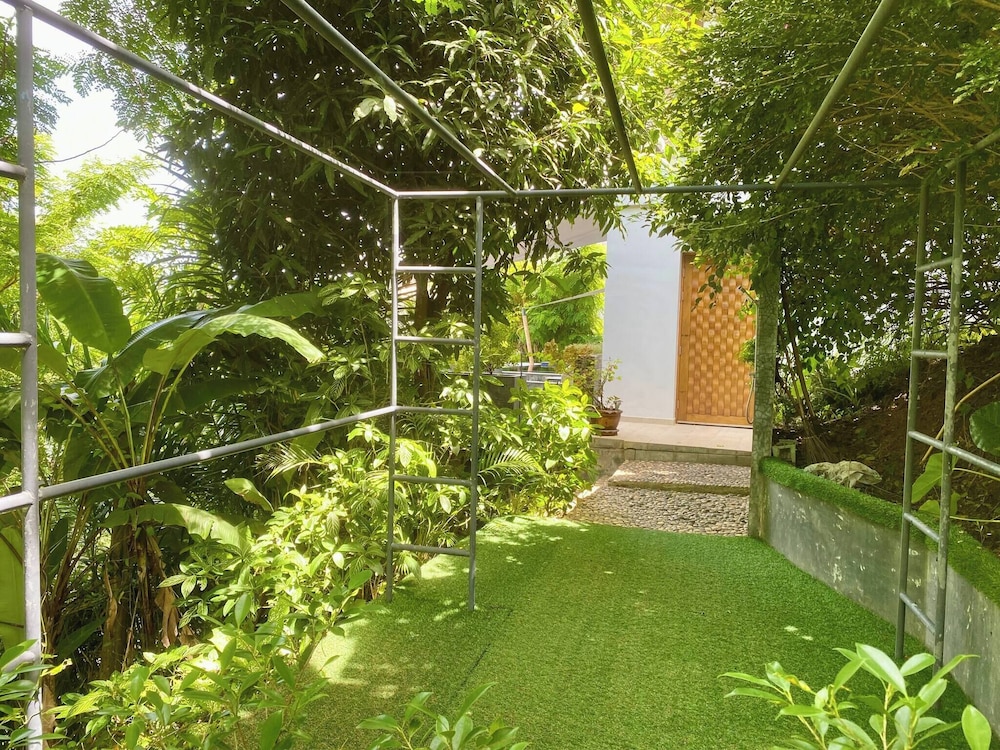 Tropical Viewpoint With Private Pool - Lux Living