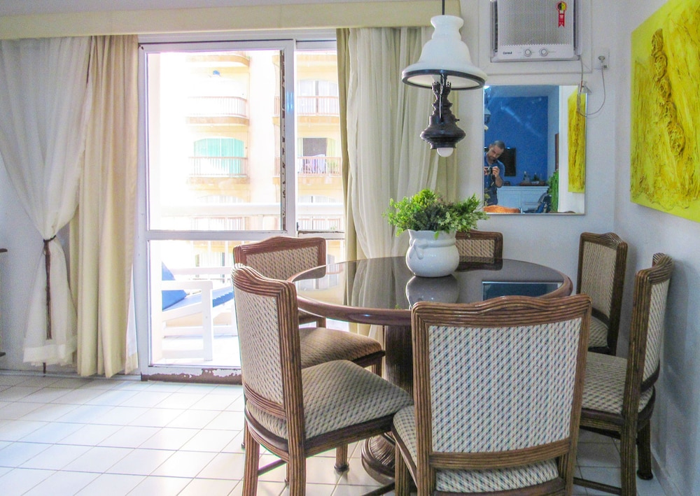 Apartamento a 70m da Praia de Pitangueiras SP