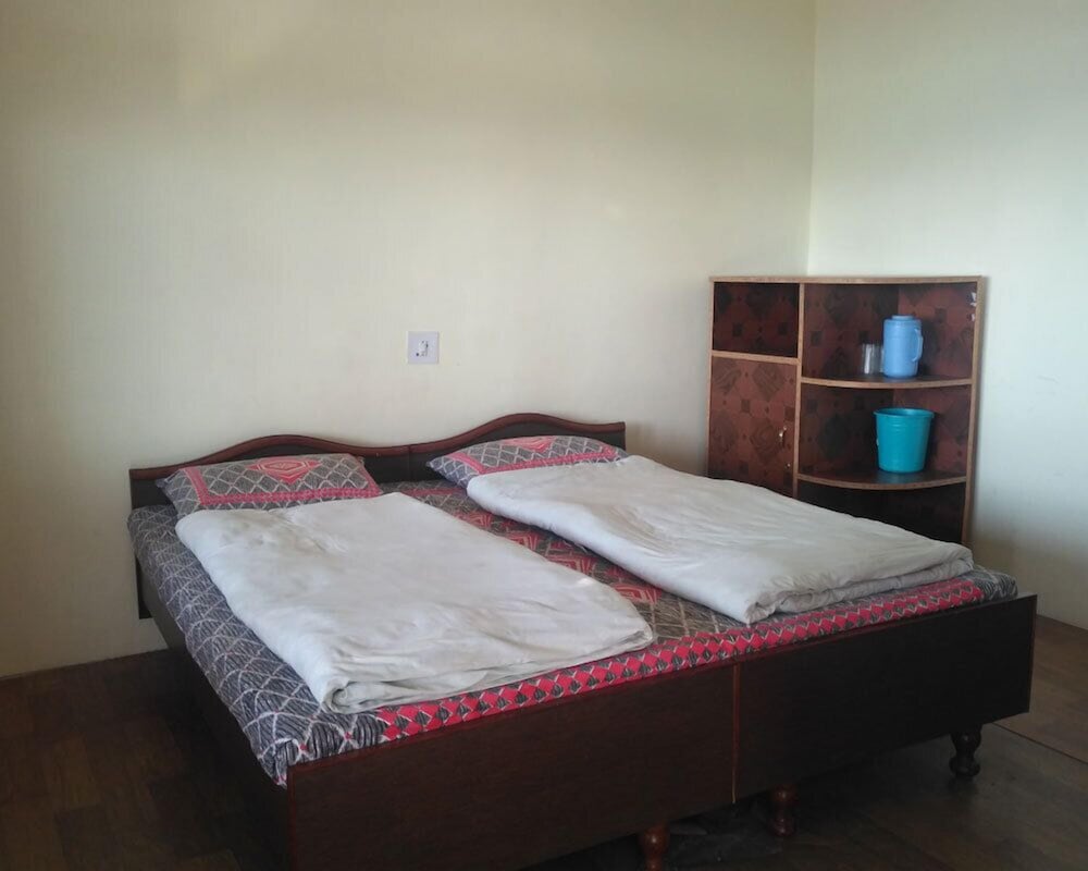 Gaurav Resort
