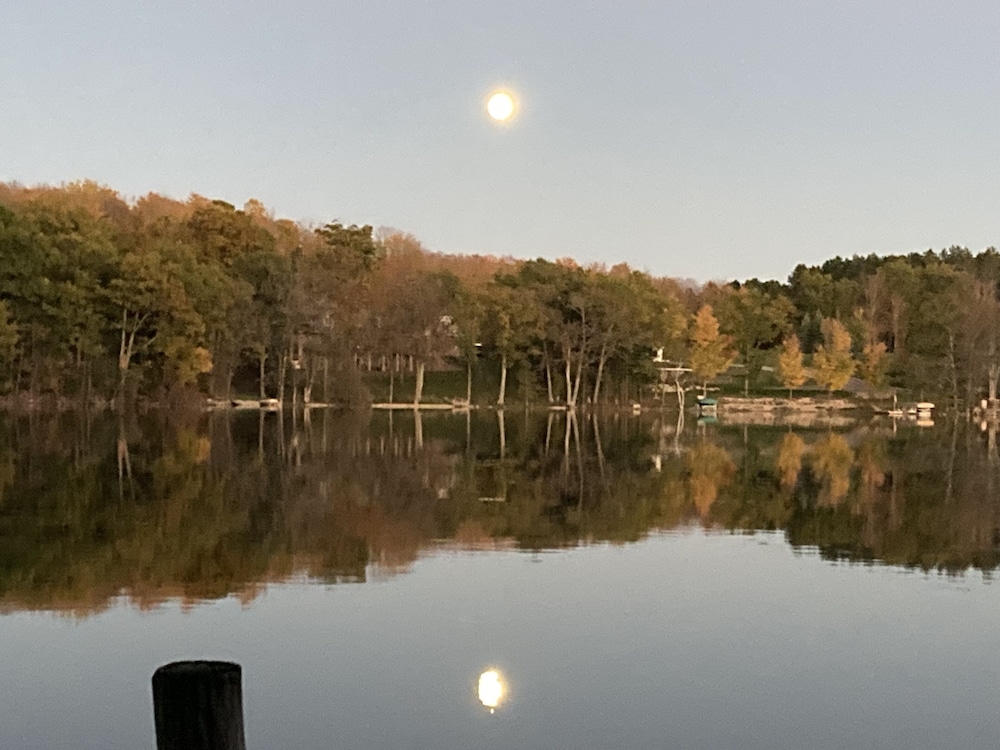 Dixon Lake Resort