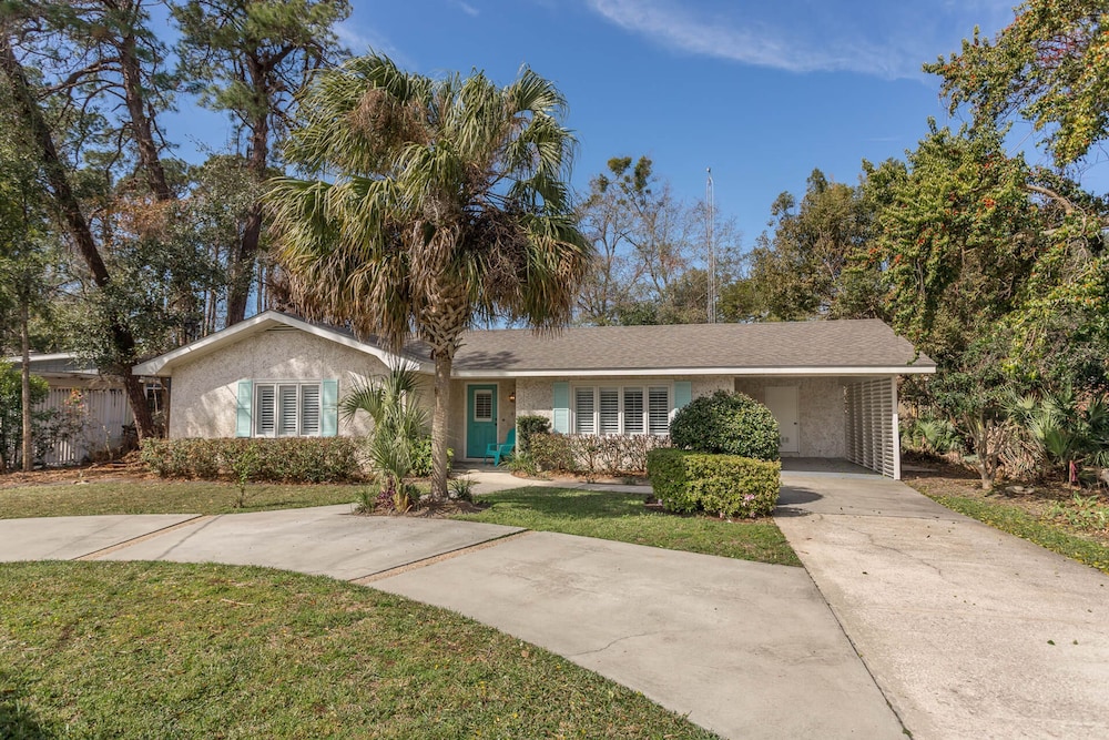 St Simons Island Vacations - 619 Bartow Street by Hodnett Cooper - Property Image 1