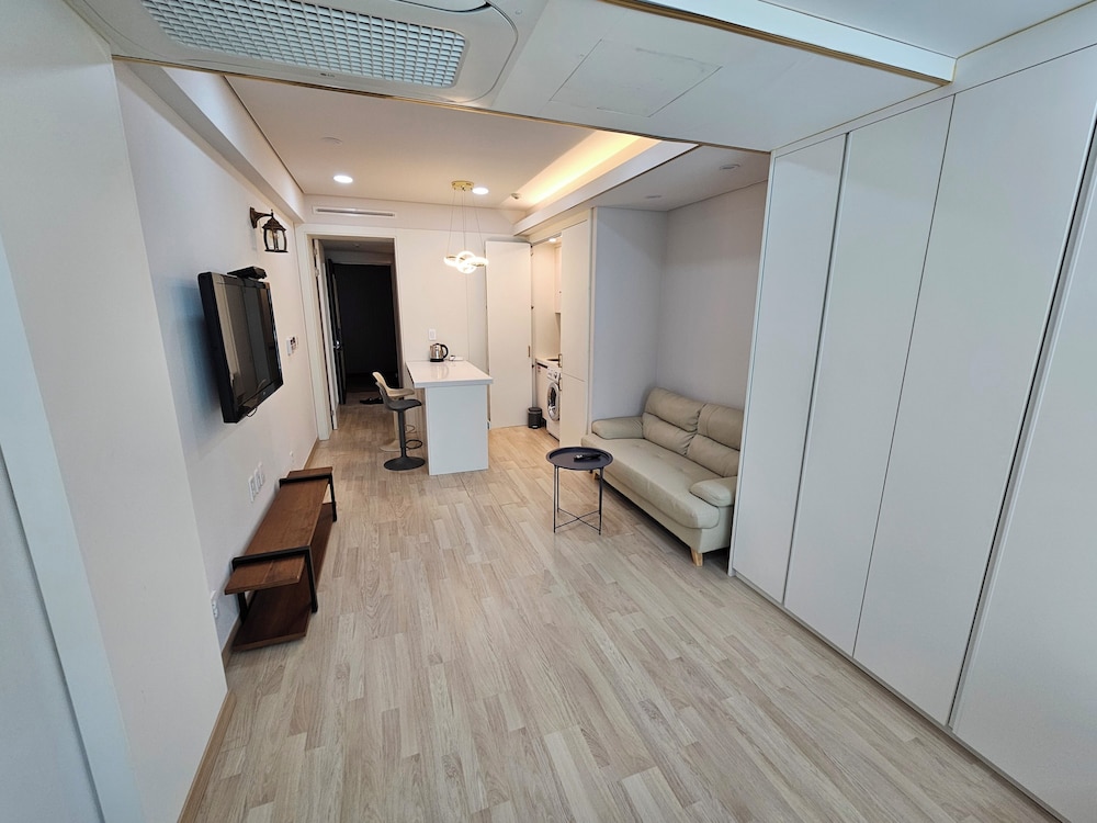 W Residence Hotel Centum City 17