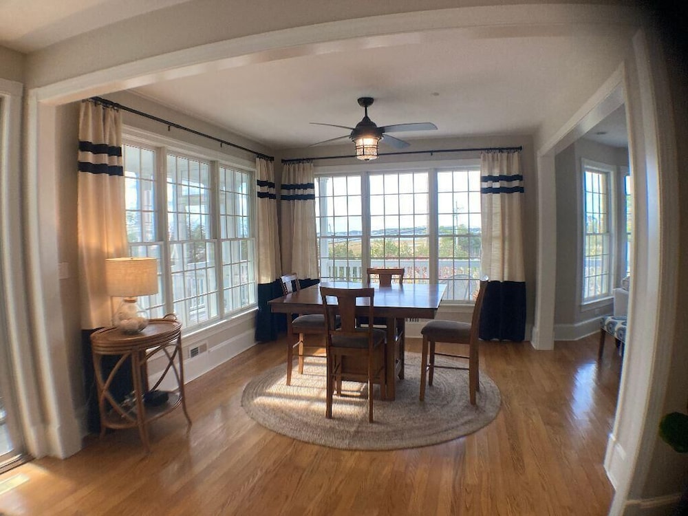 Hall Avenue 33