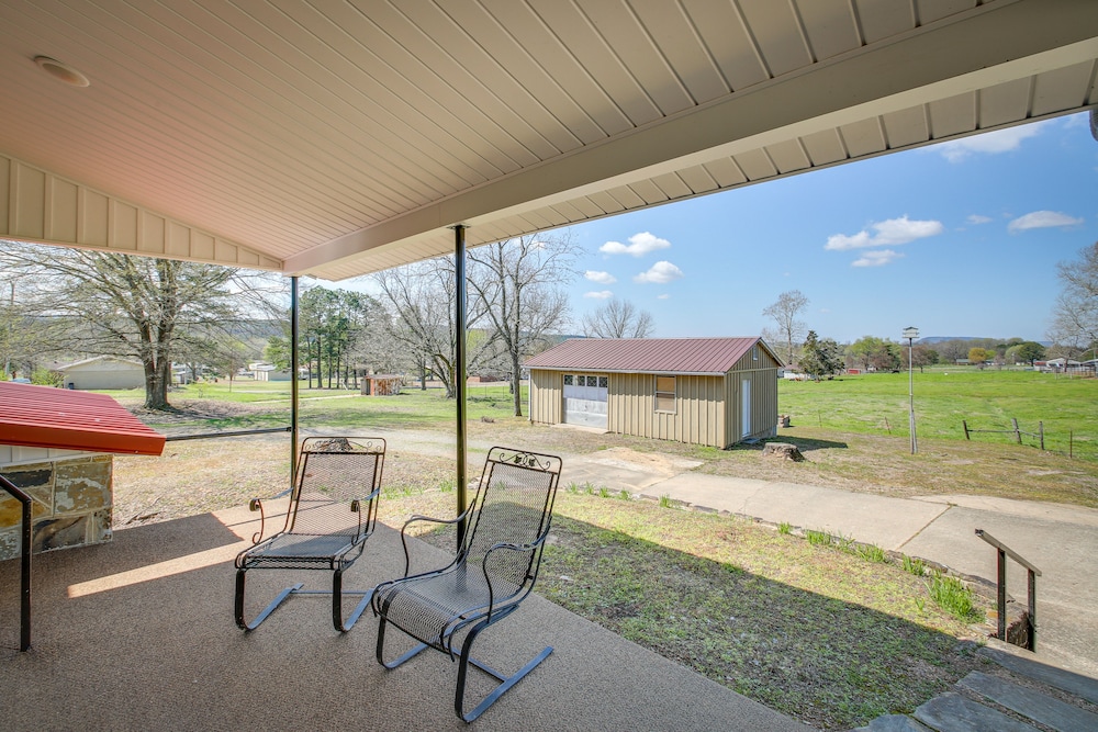 'marie's Place' - Walk to Subiaco Abbey! - Property Image 11