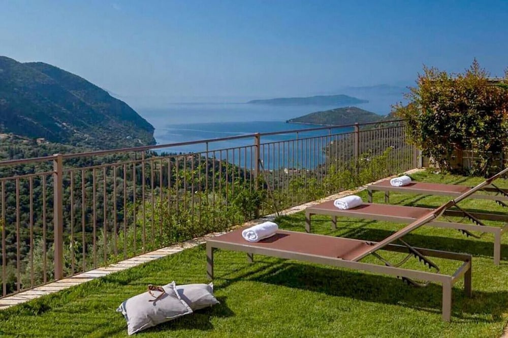 Villa Rodi Poros in Poros photo 2