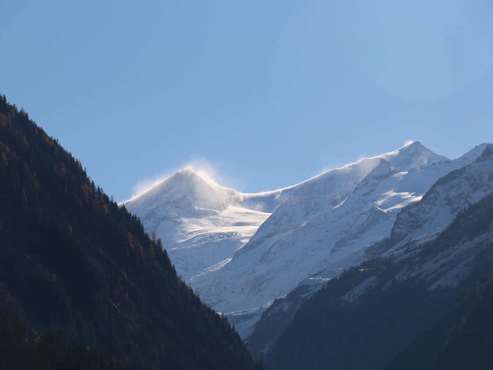 Exclusive Chalet With Sauna and Glacier View