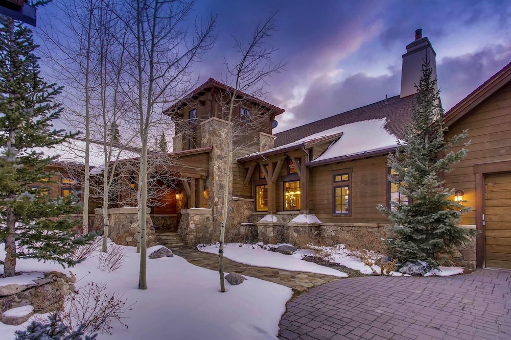 Grace Manor