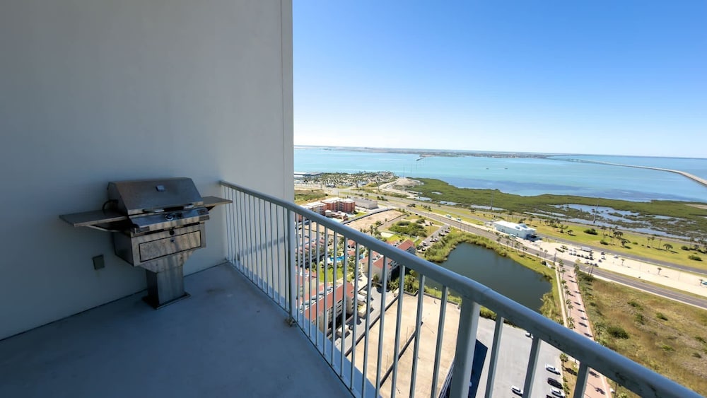 Penthouse Jr Unrivaled Luxury Insane Views 3 Bedroom Apts