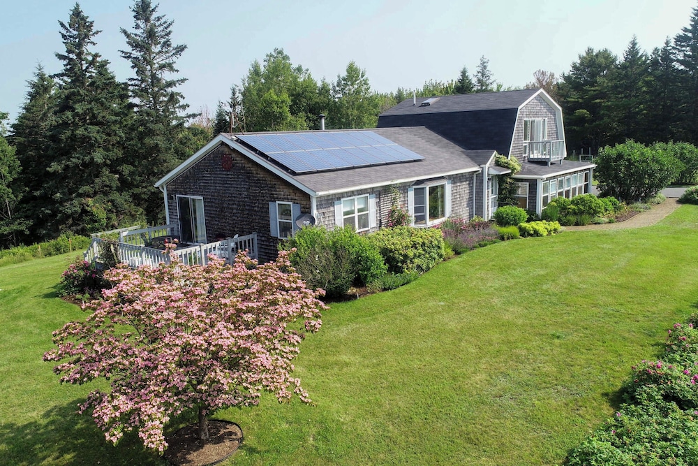 Bay Views: Peaceful Acadia National Park Getaway!