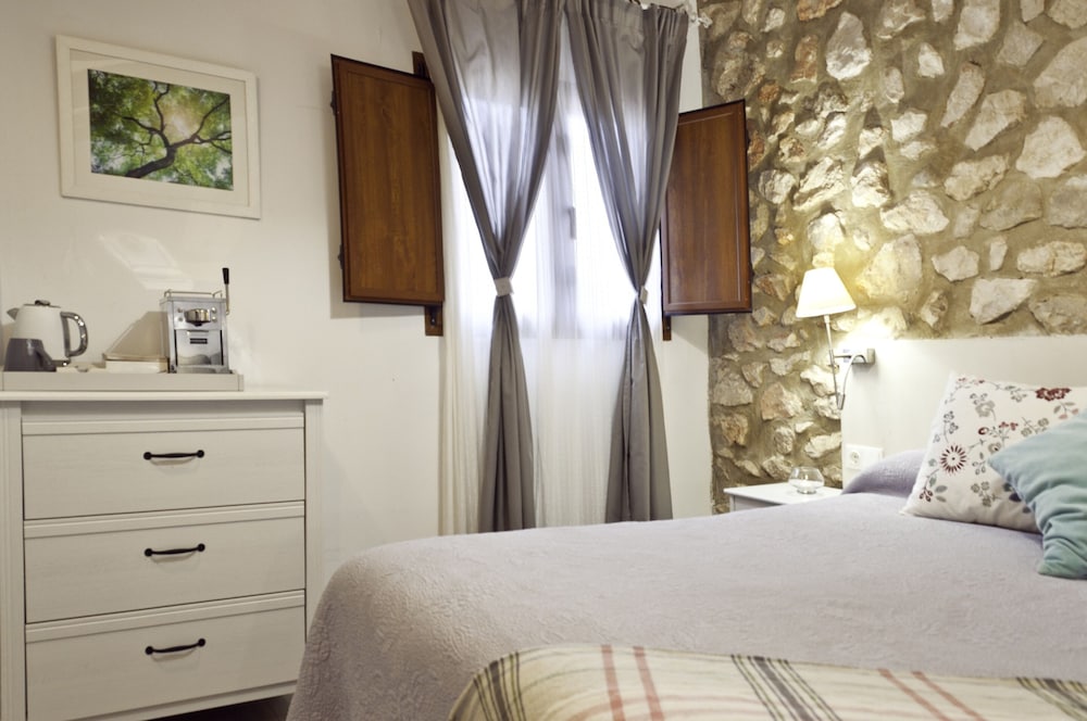 Cases Noves - Adults Only photo 4