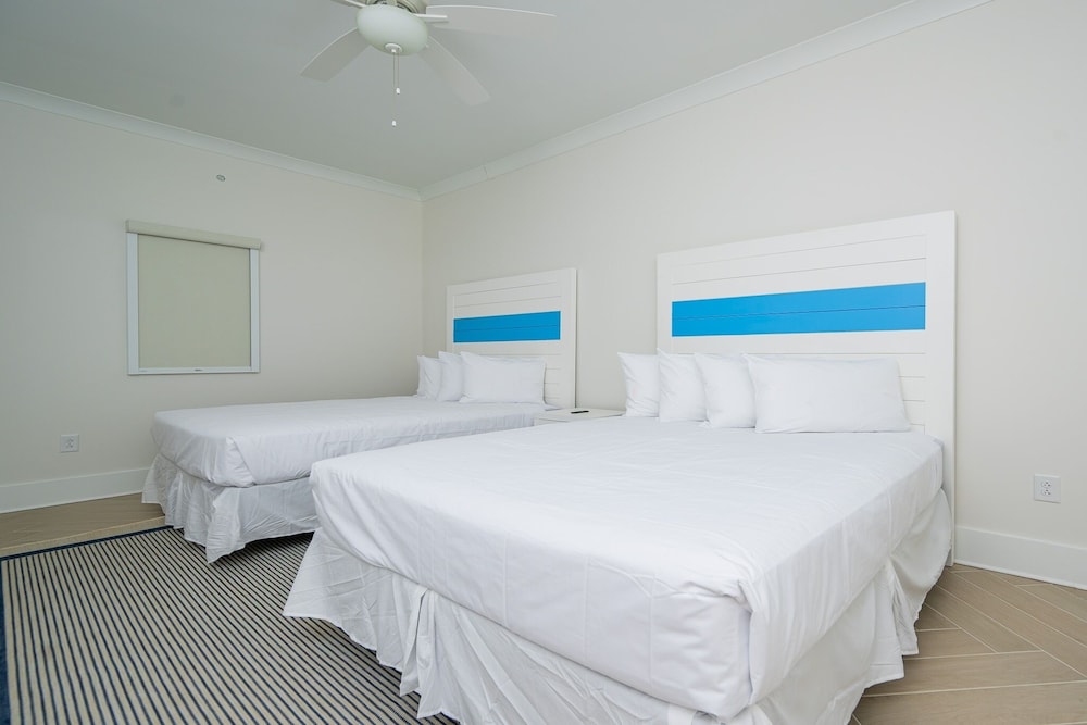 Phoenix Gulf Shores Ii 1702 3 Bedroom Condo