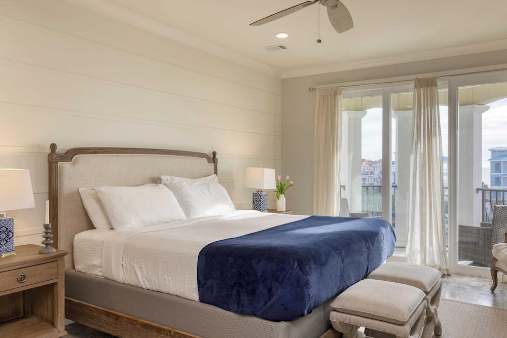Sleeps 48, 2 Homes w/ Private Beach Access Bradley Circle Buyout by Avantstay