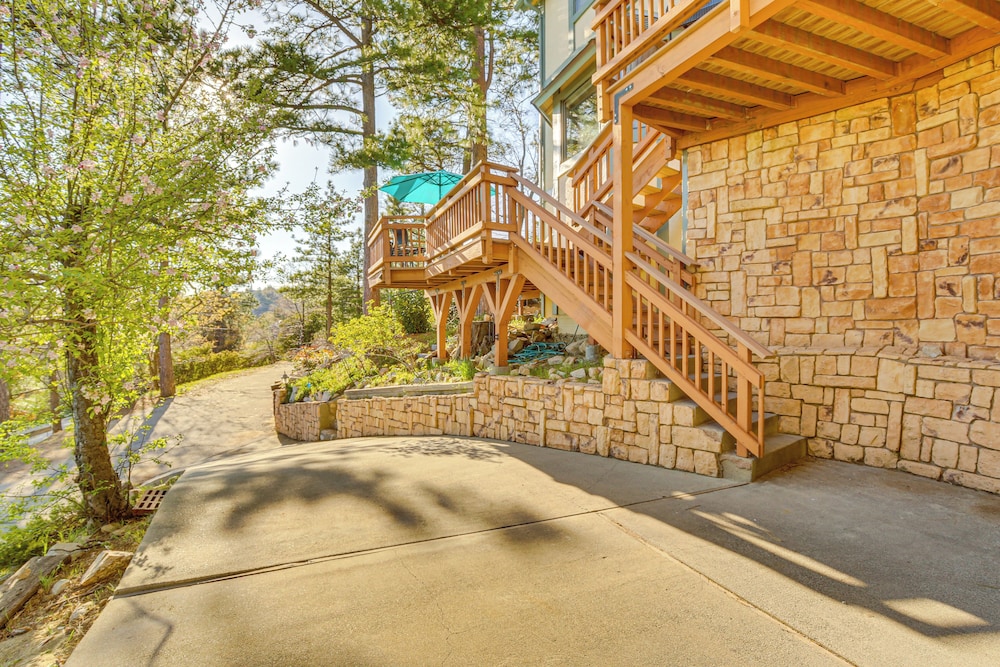 Partial Lake Arrowhead View: Cabin w/ Game Room!