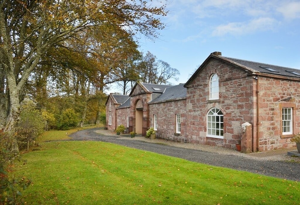 Finnich Cottages