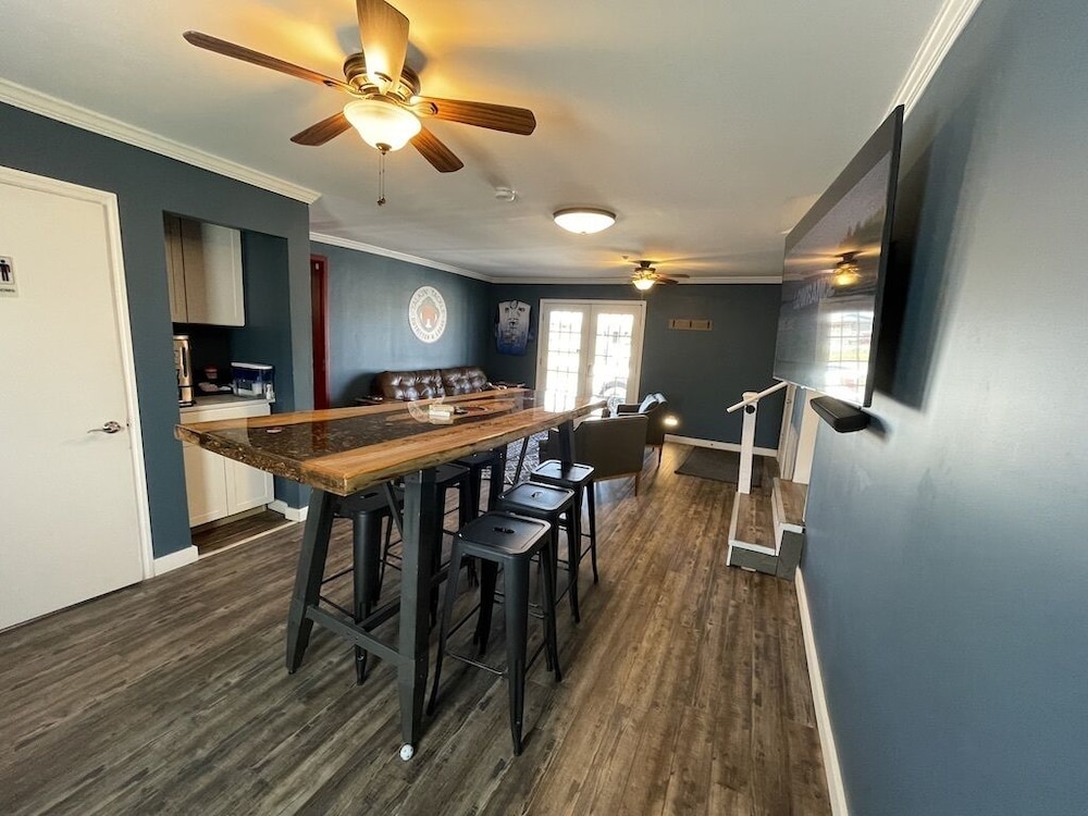 Talkin Tackle Outfitter and Lodge - Property Image 6