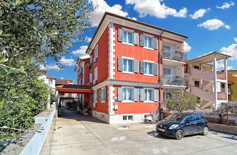 Apartments 2224