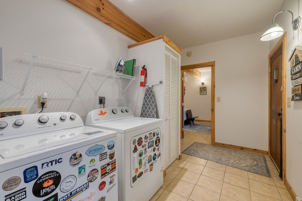 Starry Woods by Avantstay Retreat Near Asheville