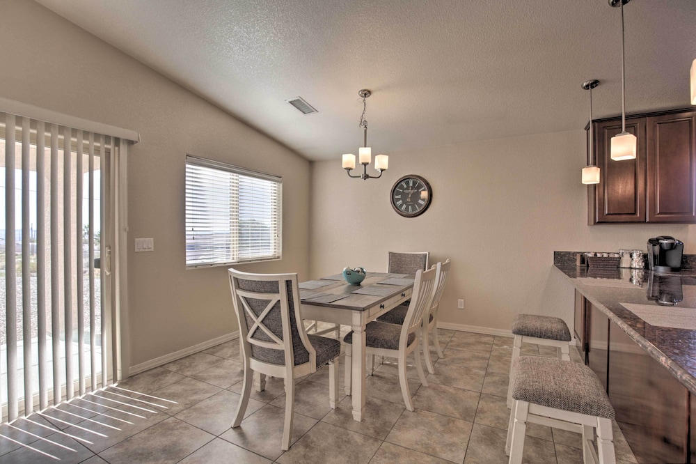 3 Mi to Beach & Boat Launch: Lake Havasu Home!