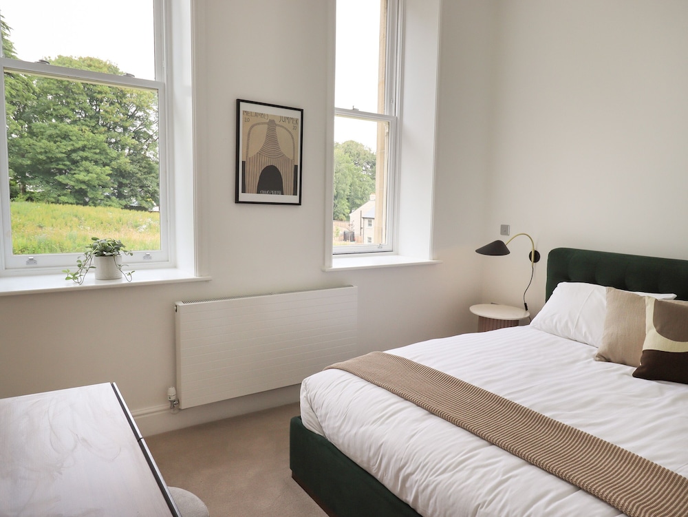 The Alfred Suite Stone Cross Mansion
