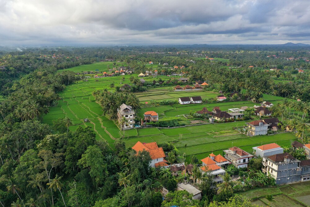 Lebah Villas