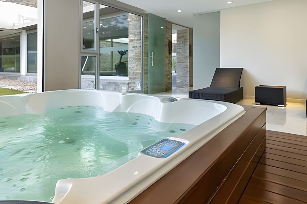 Oceana Suites Lumiere