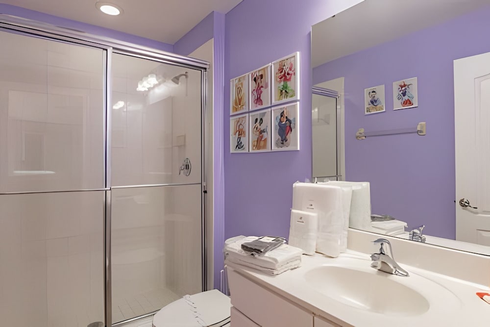 Solterra 6br, 4 Ensuites, Pool & Game Room