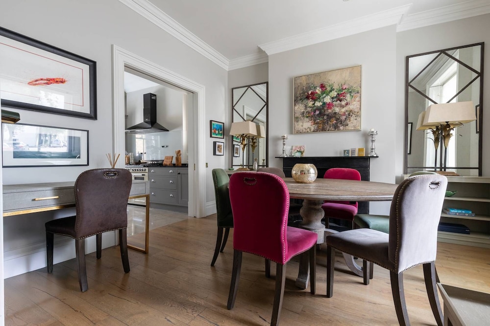 Clarendon Street by Onefinestay