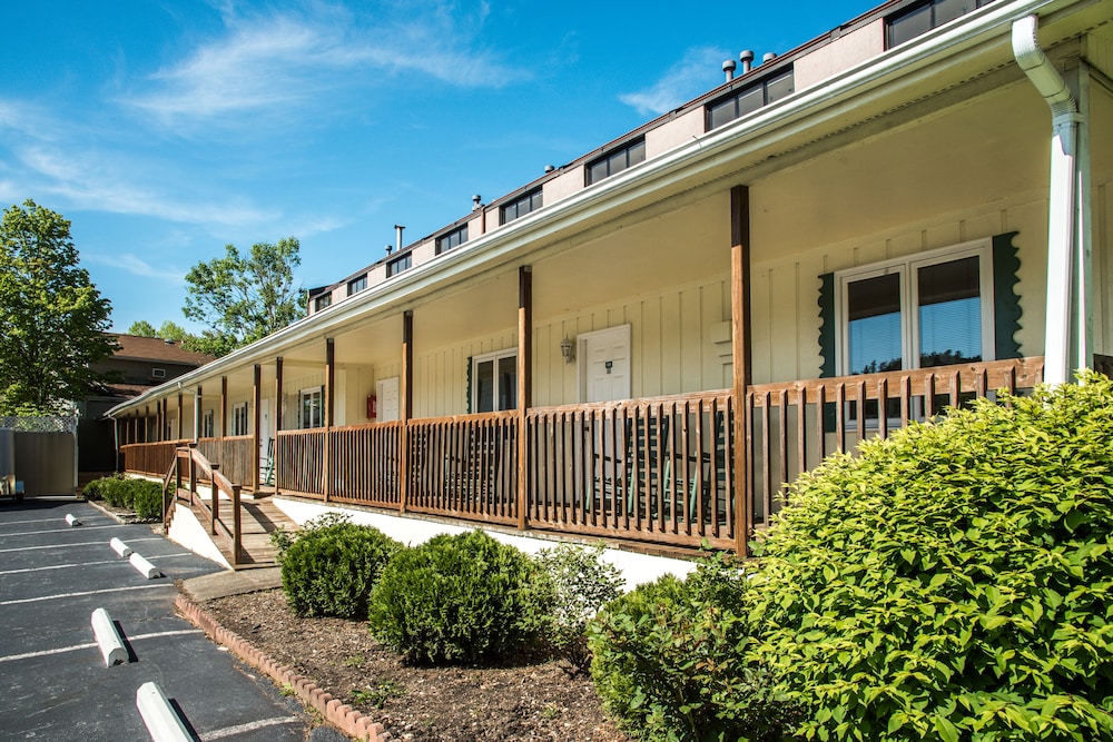 Boxwood Lodge