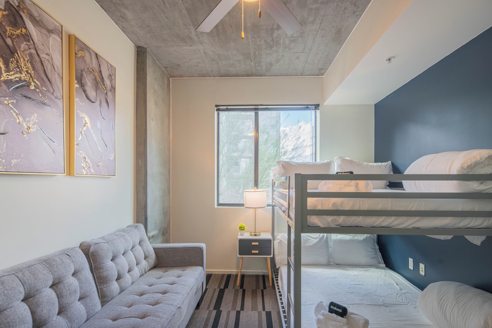 ROVE LIVING/KL - Roosevelt Point