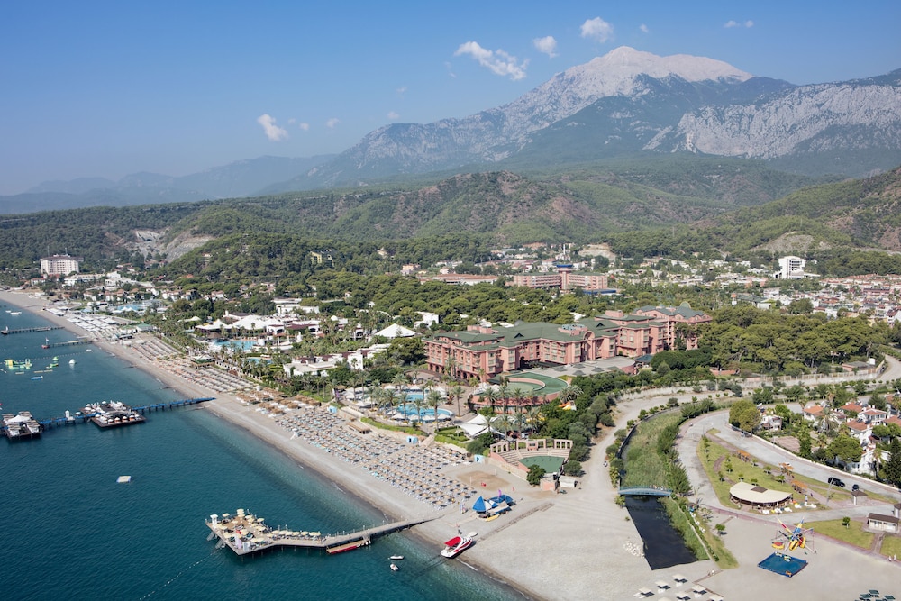 Hotel Asteria Kemer Resort - Image 1