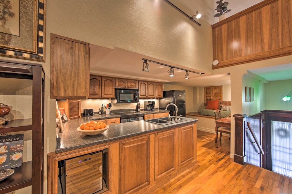 Marshall Vacations - Updated Apartment in Historic Dtwn Marshall! - Property Image 21