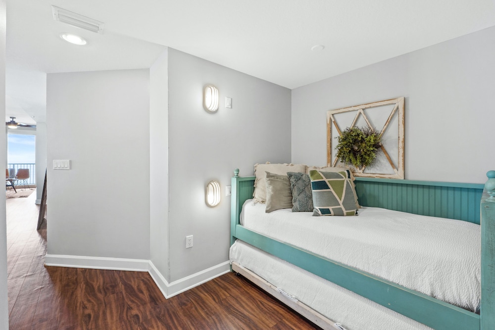 Grand Panama Beach Resort by Panhandle Getaways