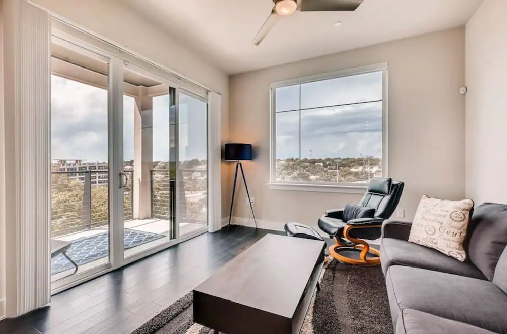 Capital View Condos Downtown Austin