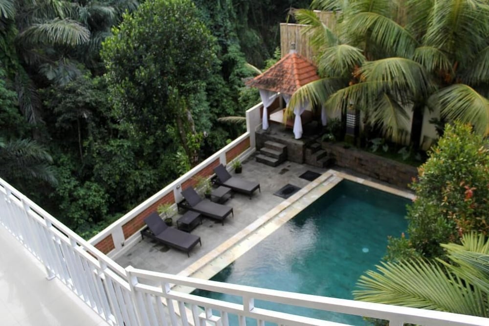Hanaka Riverside Ubud