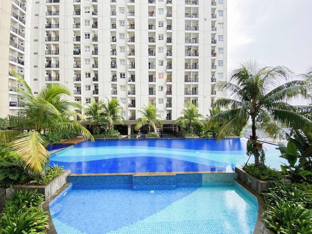 Minimalist Studio Apartment At Cinere Resort