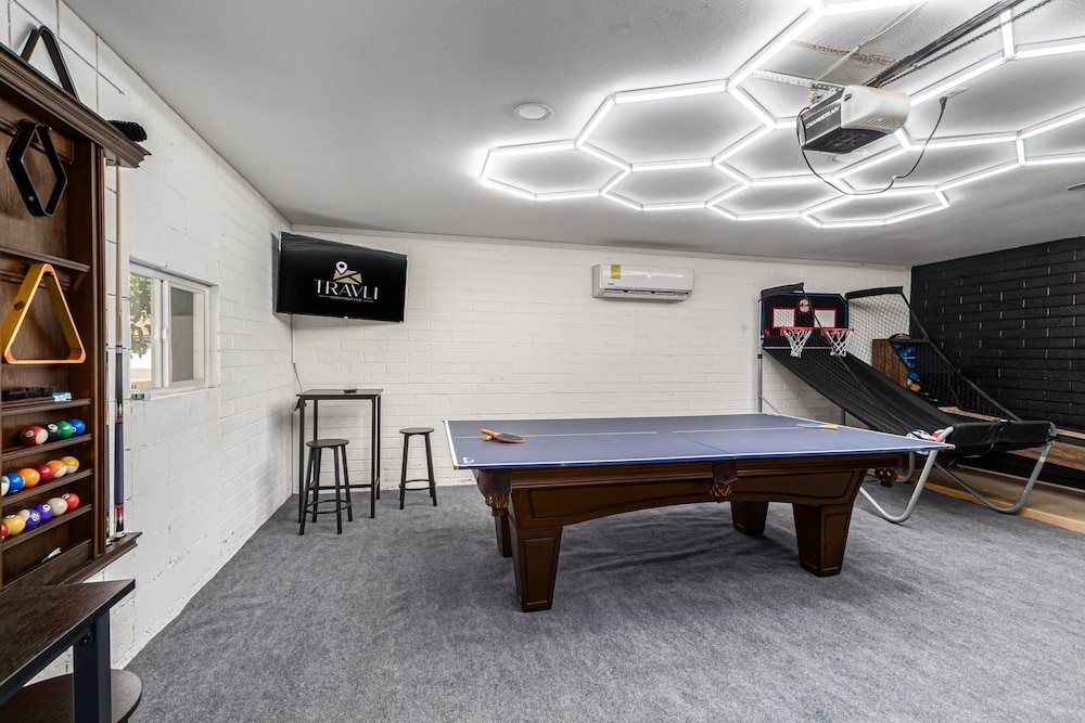 Desert Rose Retreat Heated Pool 2 Masters Gameroom