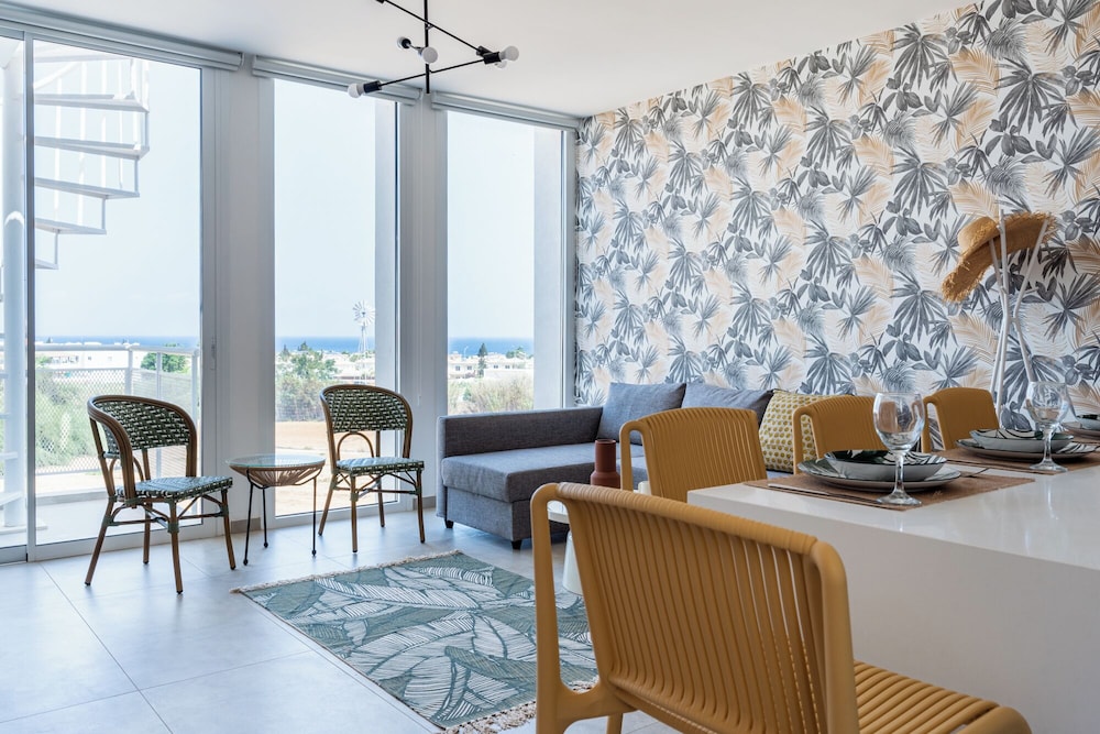 Blu Horizon - Stylish Living with Pool & Balconies in Protaras