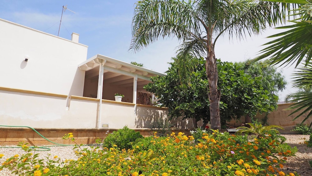 Villa Bellavista 8 Guests 3 Bedrooms by the sea