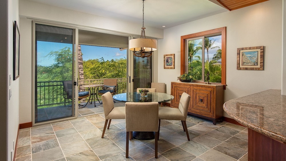 Spacious Townhome - Stunning Golf Course Views - Pool & Fitness- Vrkcv
