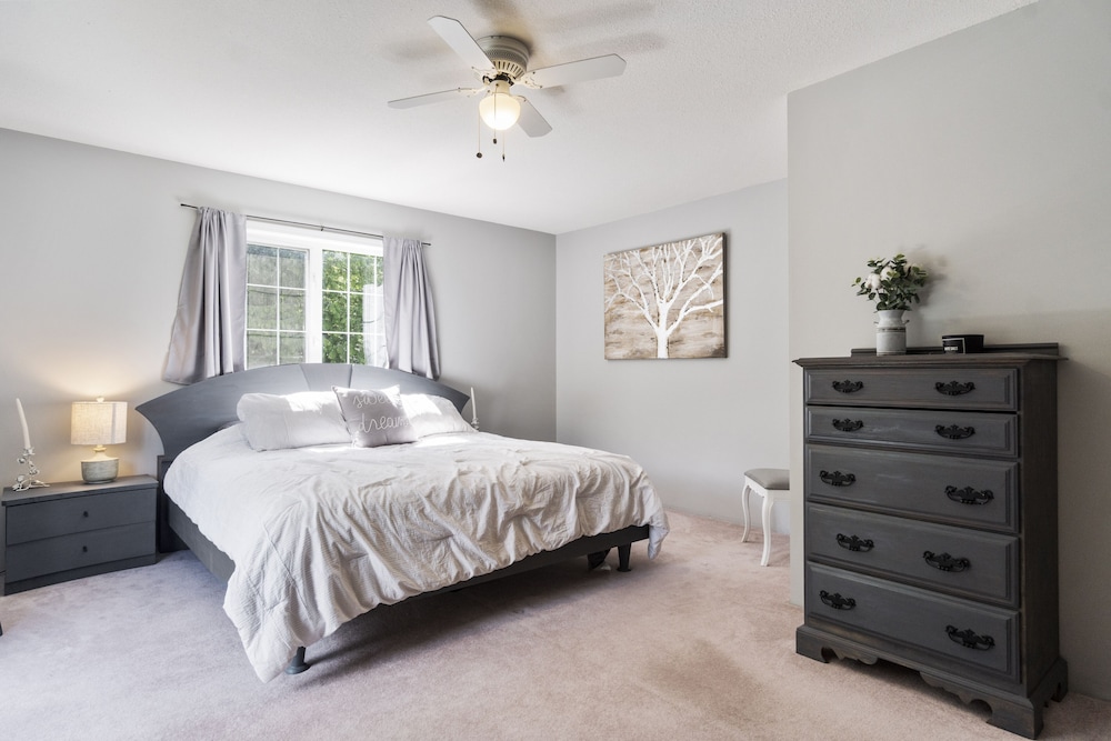 Eagle River Vacation Home view 4