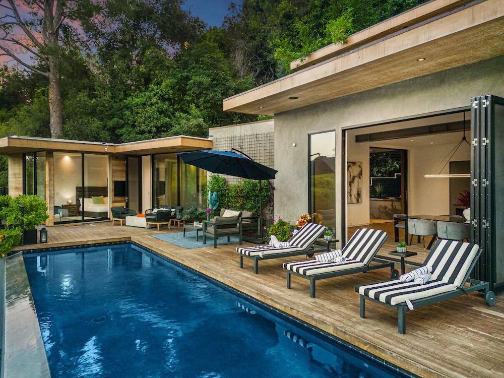 Beverly Glen Hillside Haven