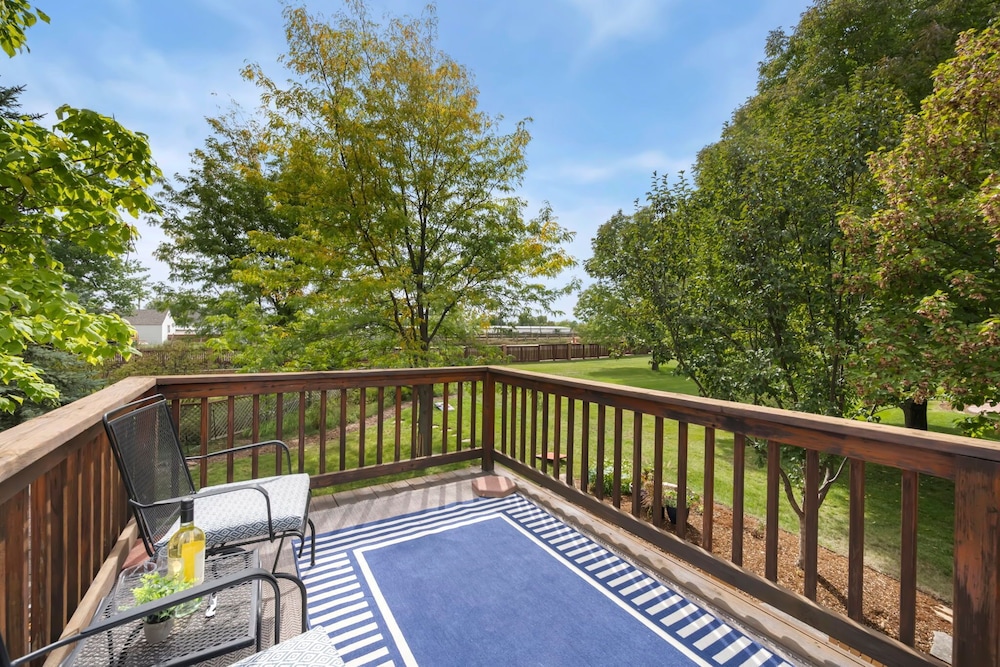 Shady Grove 4 King Beds, Dog Run & Outdoor Fun