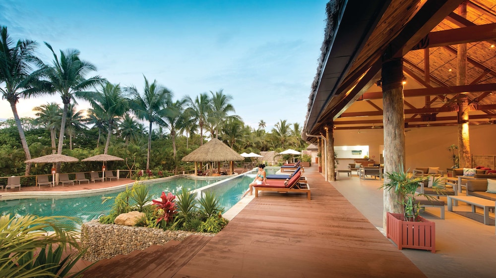 Outrigger Fiji Beach Resort 28