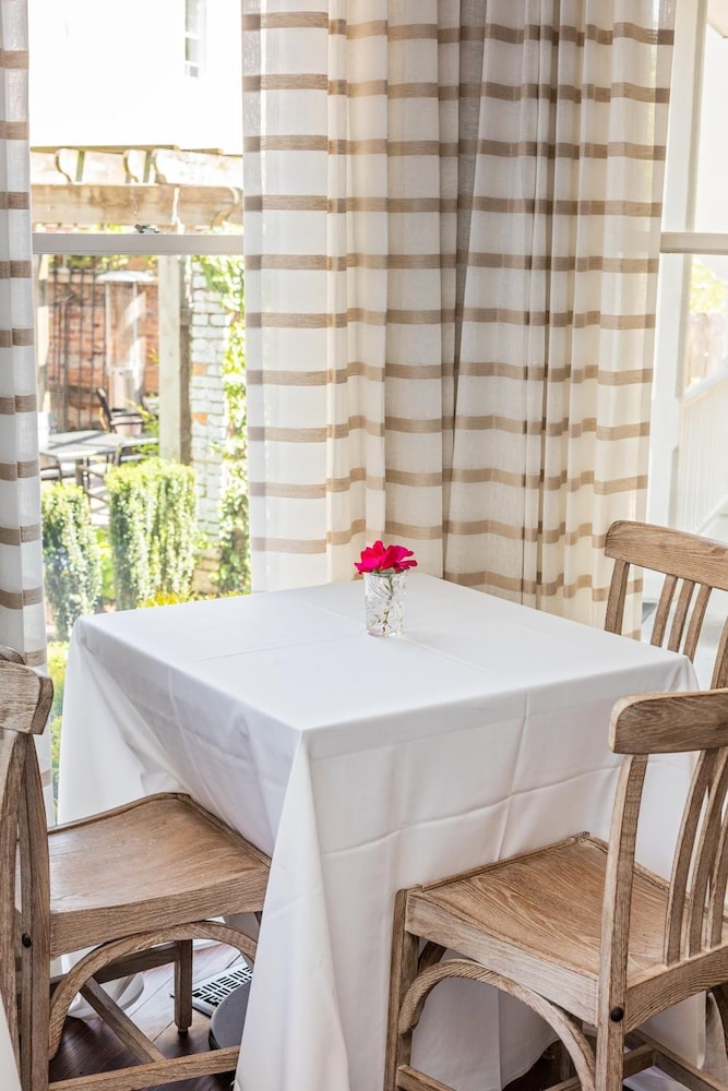 The Inn at Four Eleven York view 2